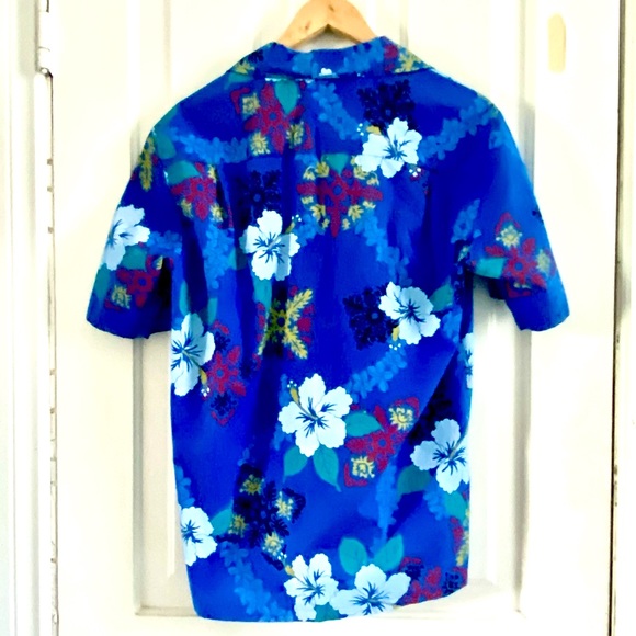 Authentic Aloha Shirt – Made In Hawaii - Picture 2 of 3